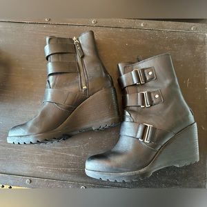 Sorel black leather waterproof wedge heels boots